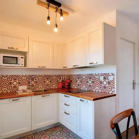Apartment Studio For 2 With Balcony In Raphael Saint-Raphael (Var)